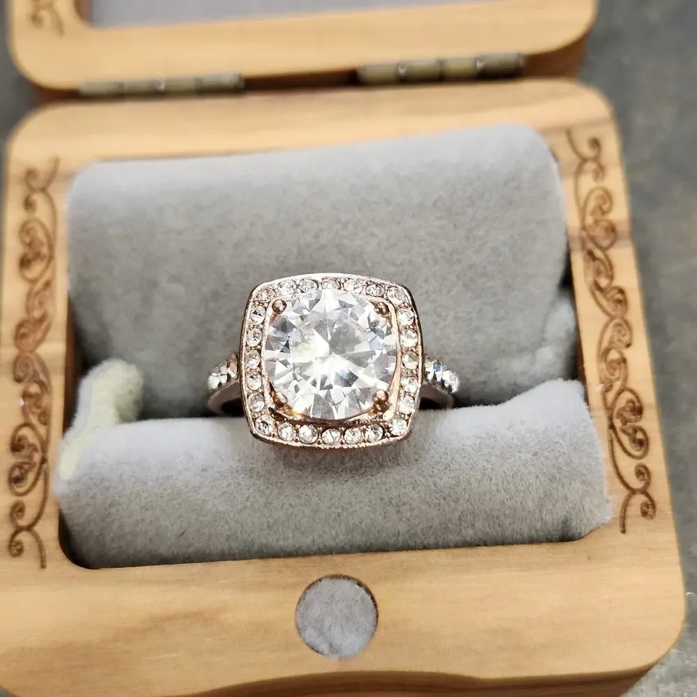Rose Gold-Tone Halo Faux Diamond Clear Crystals Ring Sz 6.5 Costume Jewelry